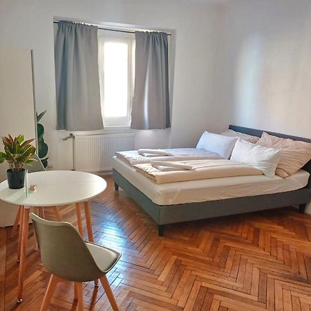 Apartment Lerchenfelder Strasse Vienna Exterior photo