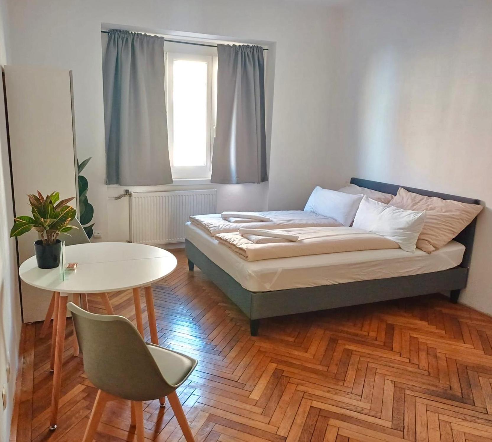 Apartment Lerchenfelder Strasse Vienna Exterior photo